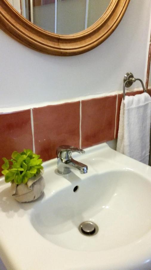 أوبس Ana'S Guest House Chambres D'Hotes المظهر الخارجي الصورة